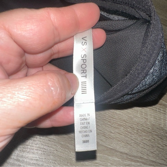 Victoria’s Secret Vsx Sports Bra Size 36DD heathered Grey Color - Picture 6 of 10